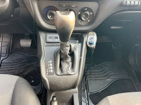 Used 2016 RAM ProMaster City Tradesman FWD image 18