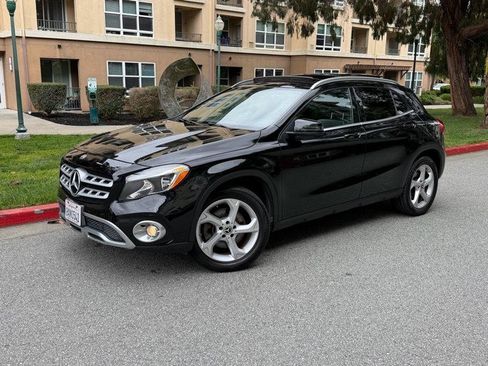 Used 2018 Mercedes-Benz GLA 250 image 2