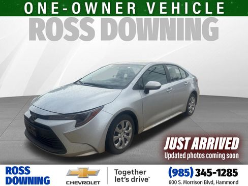 Used 2025 Toyota Corolla LE FWD image 1