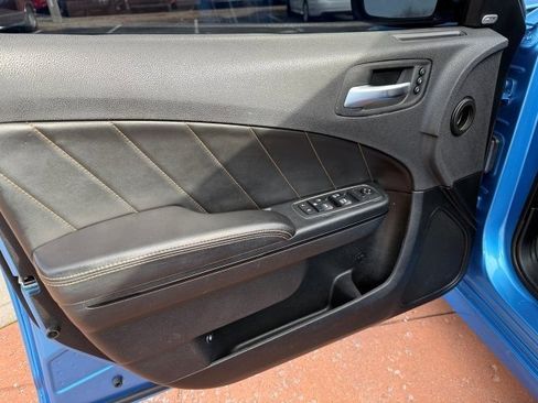 Used 2018 Dodge Charger R/T image 9
