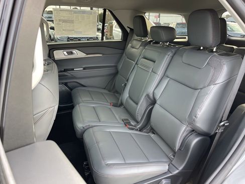 New 2026 Ford Explorer Active w/ Active Comfort Package image 18