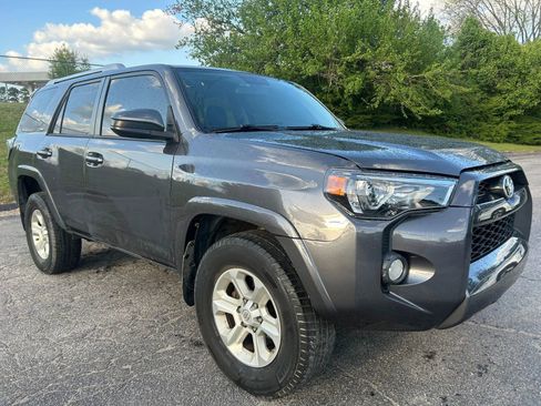 Used 2018 Toyota 4Runner SR5 RWD image 1