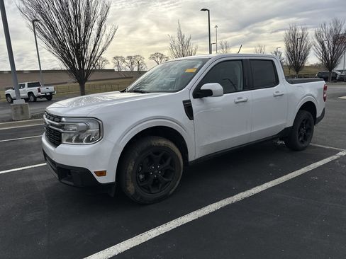 Used 2023 Ford Maverick Lariat w/ Lariat Luxury Package image 32