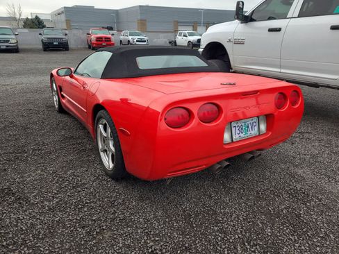 Used 2000 Chevrolet Corvette Convertible w/ Memory Pkg image 3
