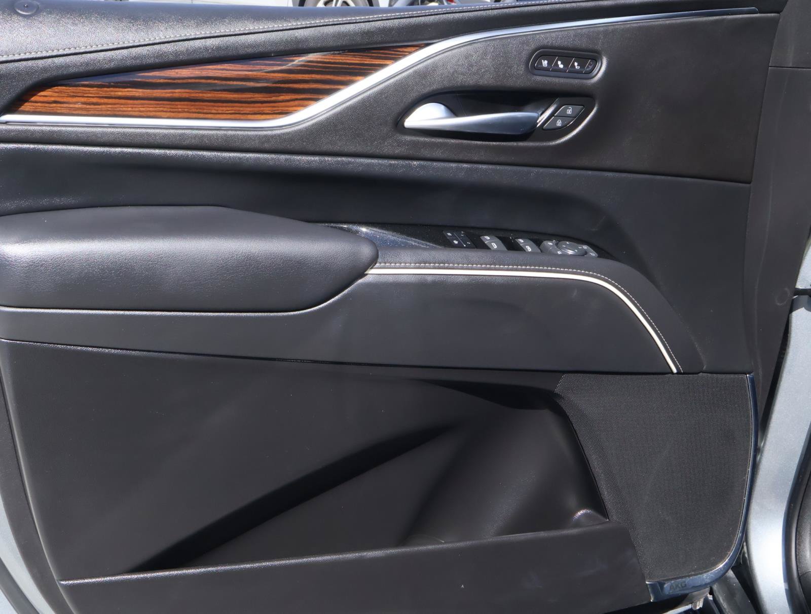 Certified 2023 Cadillac Escalade Premium Luxury RWD image 19