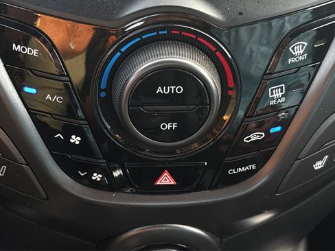 Used 2016 Hyundai Veloster Turbo w/ Option Group 04 FWD image 34