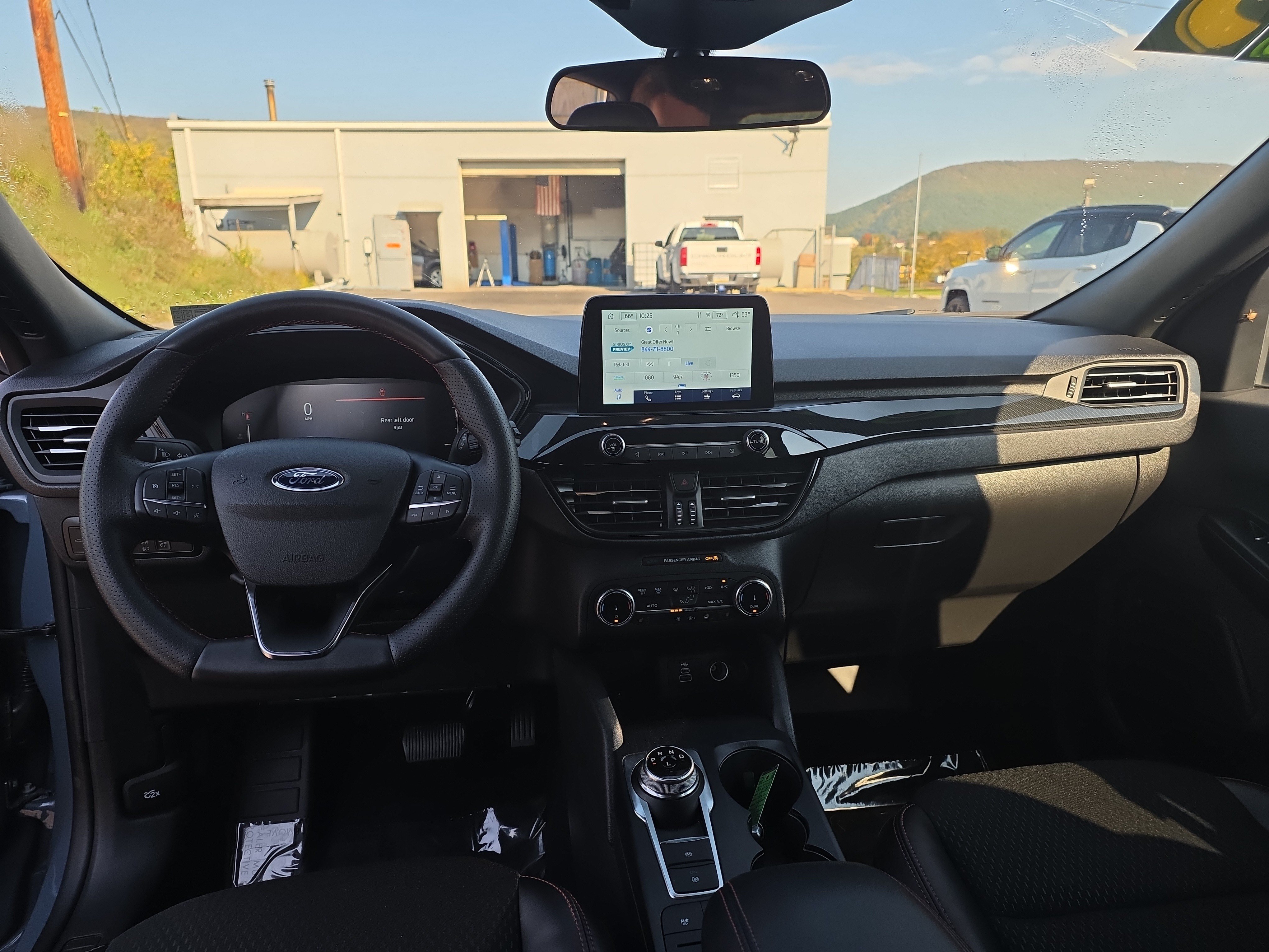 Used 2025 Ford Escape ST-Line Select AWD/4WD image 14