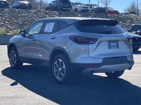 Used 2025 Chevrolet Blazer LT image 5