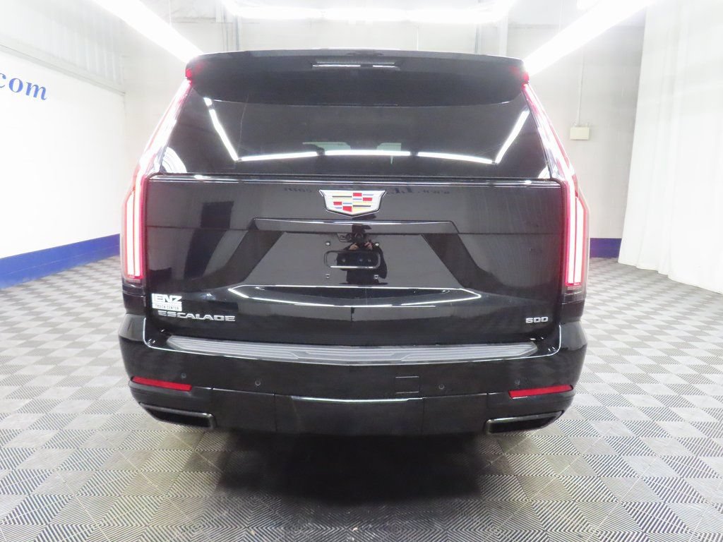 Used 2026 Cadillac Escalade Platinum Sport w/ LPO, Floor Liner Package AWD/4WD image 35