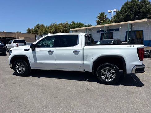 Used 2025 GMC Sierra 1500 SLT AWD/4WD image 5