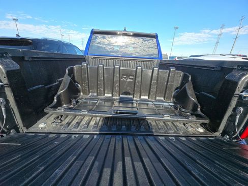 Used 2024 Toyota Tacoma SR5 AWD/4WD image 11