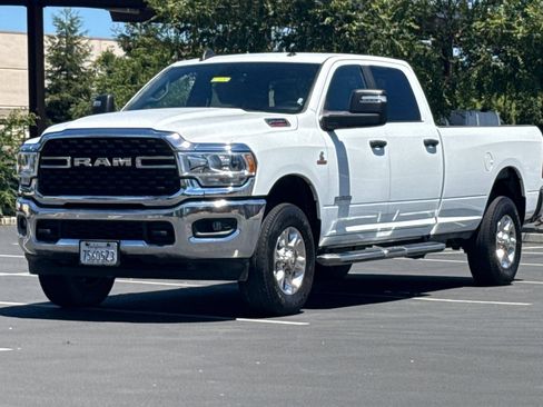 Used 2024 RAM 2500 Big Horn AWD/4WD image 16
