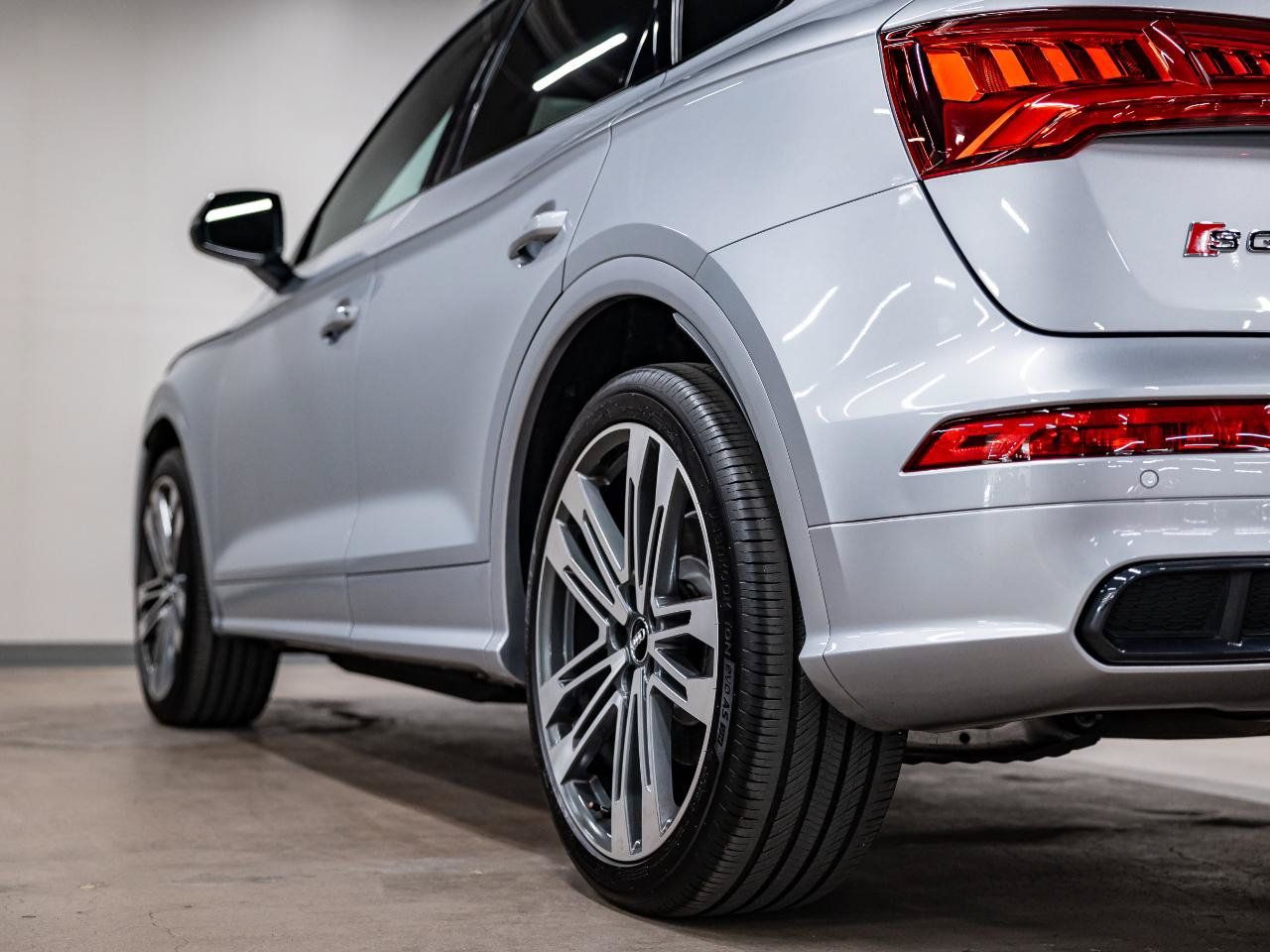 Used 2019 Audi SQ5 Premium Plus w/ Premium Plus Package AWD/4WD image 35