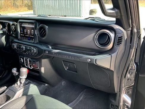 Used 2022 Jeep Wrangler Unlimited Sport S w/ Sun And Sound Package image 16