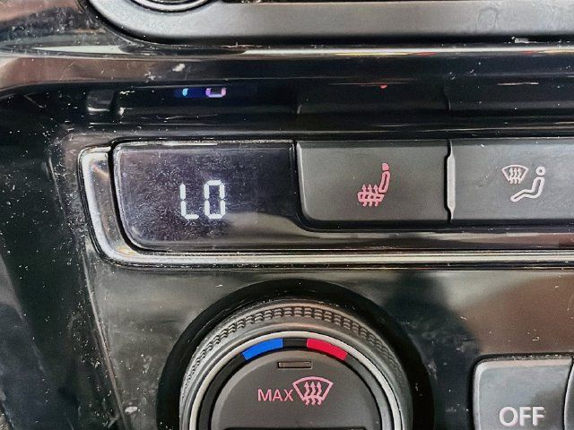 Used 2017 Volkswagen Jetta SEL FWD image 23