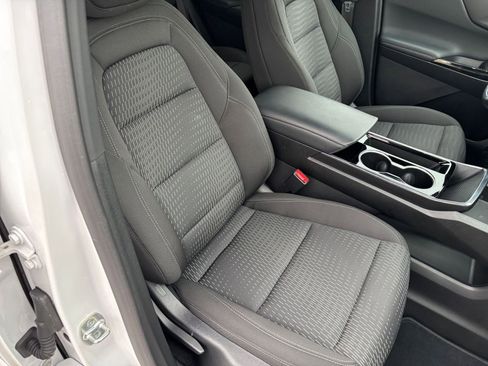 Used 2025 Chevrolet Equinox LT image 35