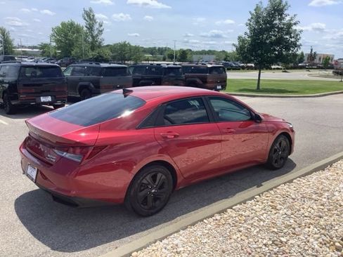Used 2023 Hyundai Elantra Blue w/ Preferred Accessory Package FWD image 5