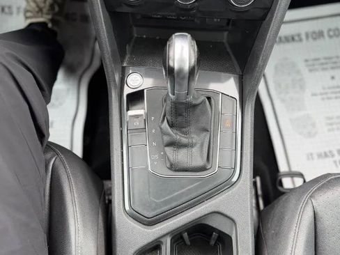 Used 2019 Volkswagen Tiguan SE FWD image 16