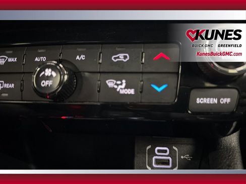 Used 2025 Jeep Compass Limited image 38