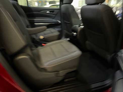 Used 2025 Chevrolet Traverse LT w/ Midnight/Sport Edition FWD image 25