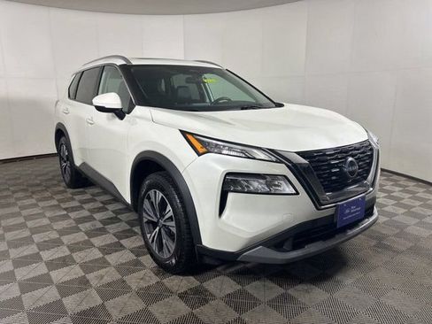 Used 2022 Nissan Rogue SV w/ SV Premium Package AWD/4WD image 1