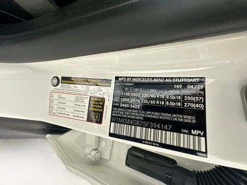 Used 2025 Mercedes-Benz GLC 300 image 12