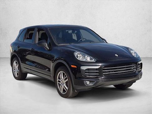 Used 2016 Porsche Cayenne AWD/4WD image 3