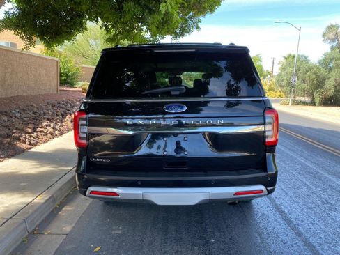Used 2024 Ford Expedition Limited AWD/4WD image 9