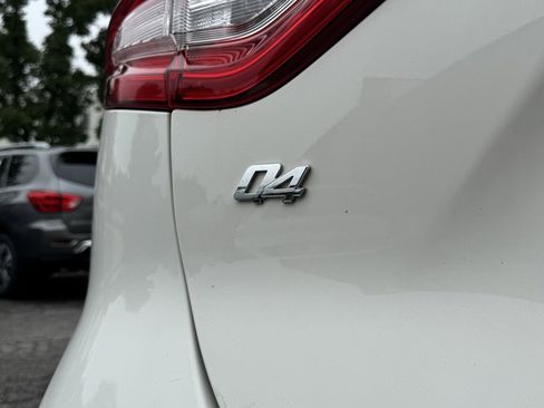 Used 2019 Maserati Levante Base image 18