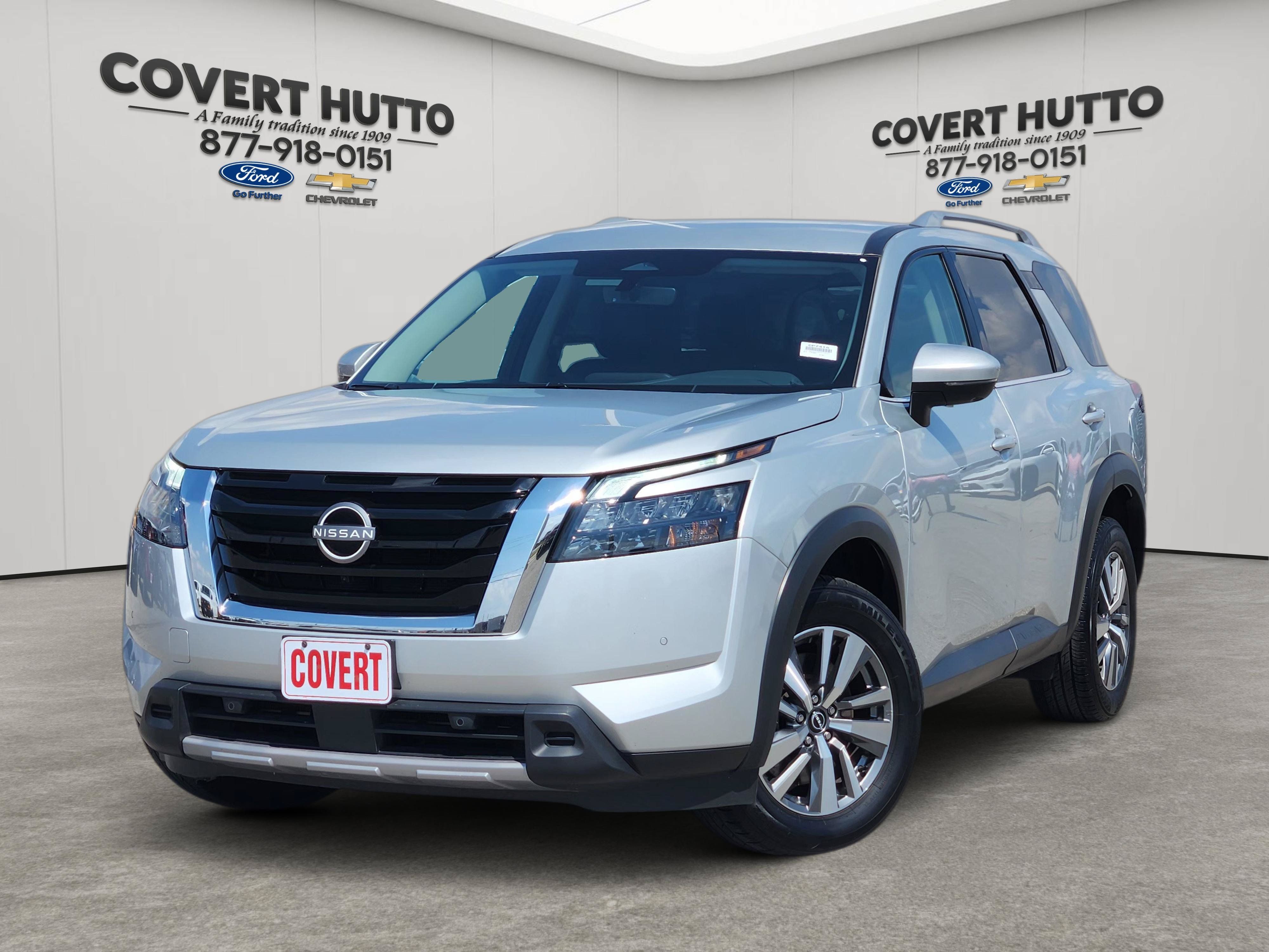 Used 2025 Nissan Pathfinder SL FWD image 1