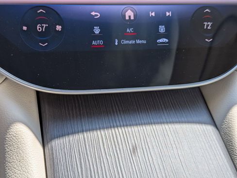 Used 2023 Mercedes-Benz EQS 450+ SUV image 25