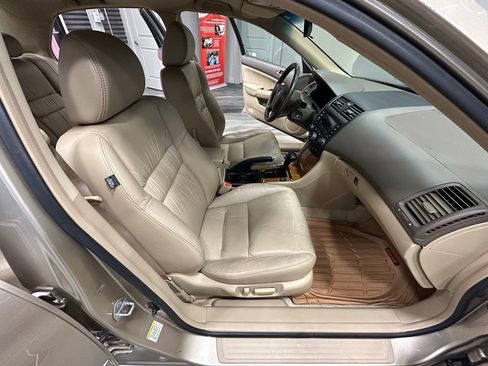 Used 2004 Honda Accord EX image 37