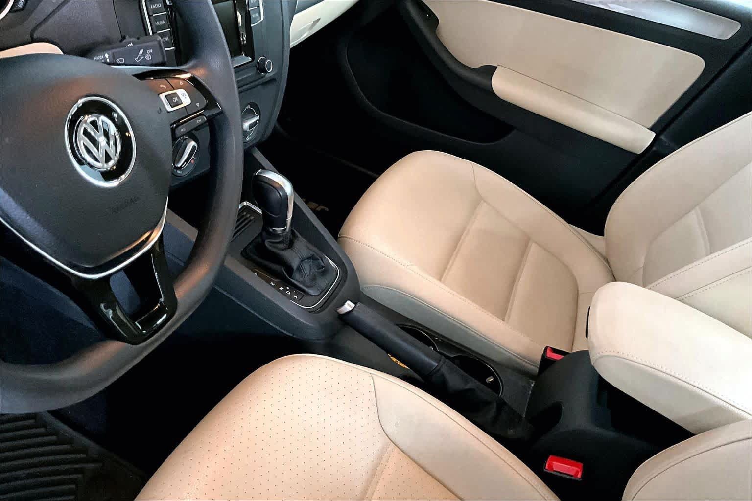 Used 2018 Volkswagen Jetta Wolfsburg Edition FWD image 16