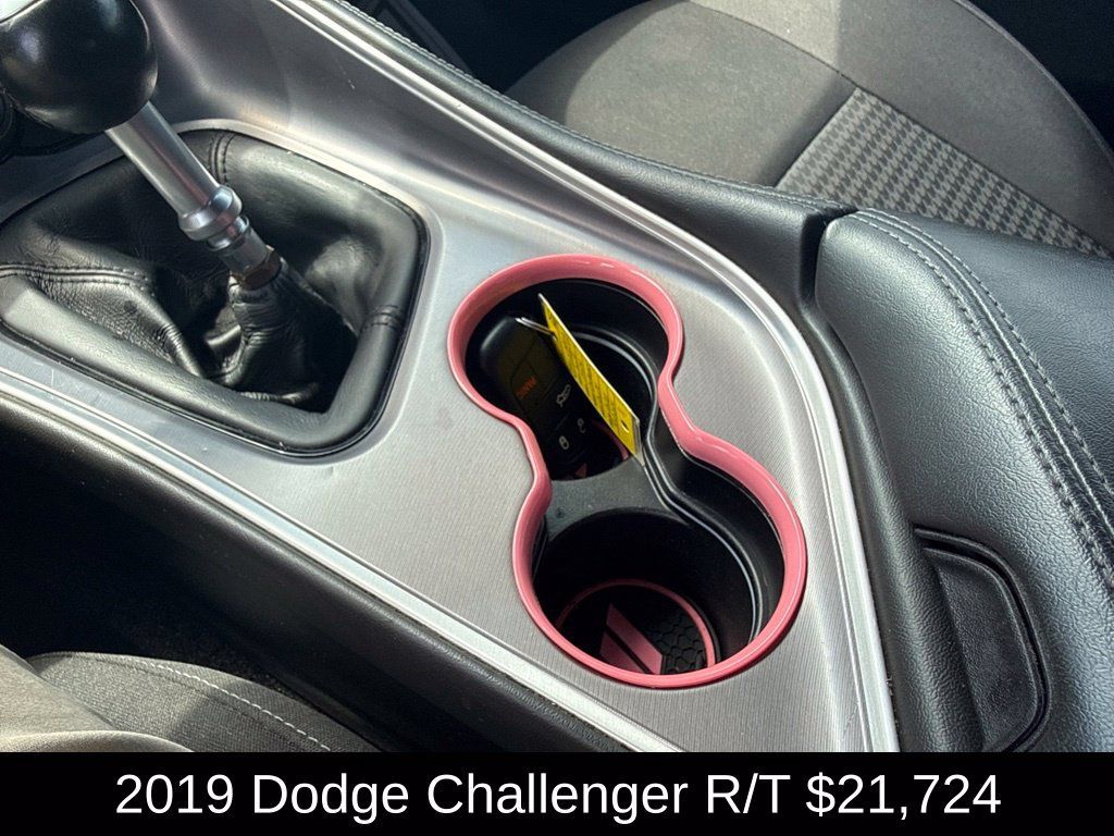 Used 2019 Dodge Challenger R/T w/ Blacktop Package RWD image 29