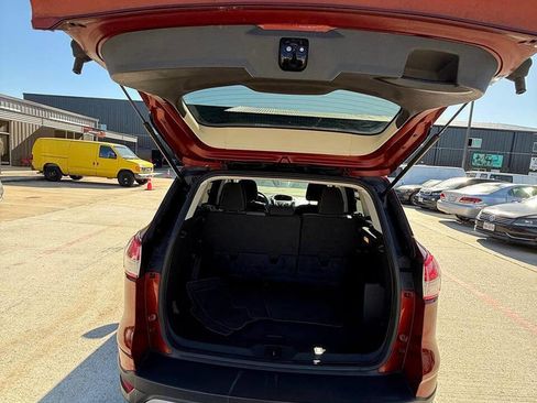 Used 2016 Ford Escape SE image 28