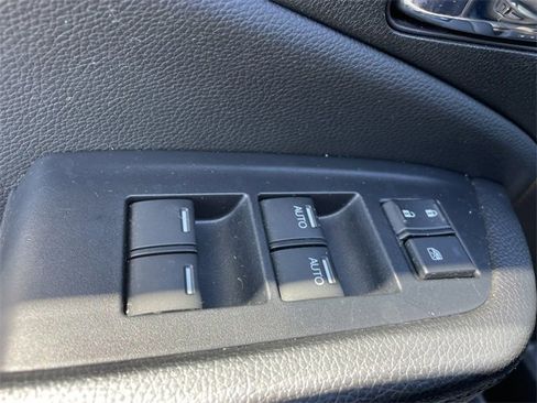 Used 2020 Honda Pilot Touring image 16