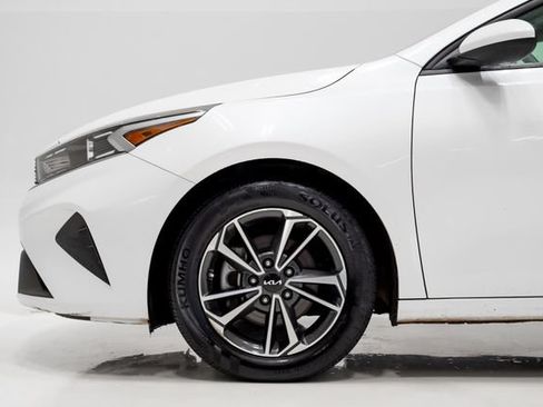 Used 2024 Kia Forte LXS FWD image 28