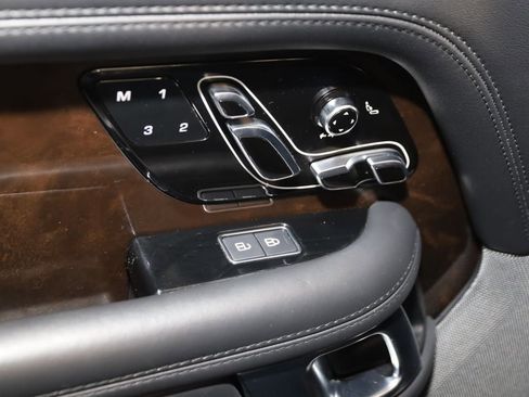 Used 2021 Land Rover Range Rover P525 Westminster Edition image 35