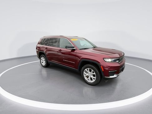 Used 2022 Jeep Grand Cherokee L Limited image 2