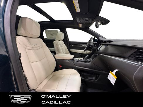 New 2026 Cadillac XT5 Sportv w/ LPO, Floor Liner Package image 14