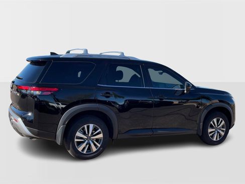 New 2025 Nissan Pathfinder SL image 7