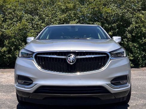 Used 2020 Buick Enclave Essence w/ Sound and Sites Package AWD/4WD image 11