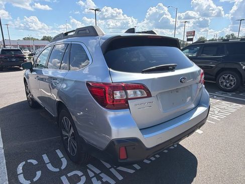 Used 2019 Subaru Outback 2.5i Limited AWD/4WD image 9