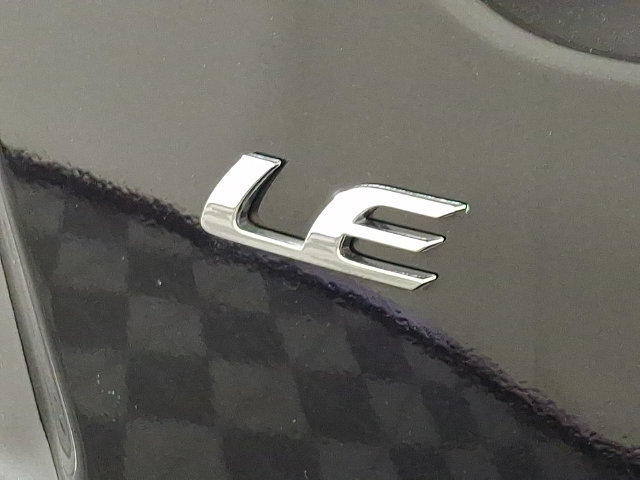 Used 2024 Toyota Corolla LE FWD image 31