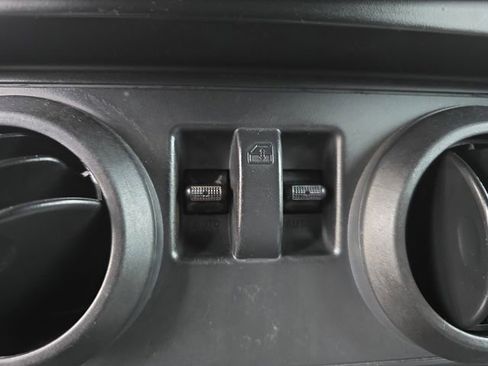 Used 2010 Jeep Wrangler Sport image 31