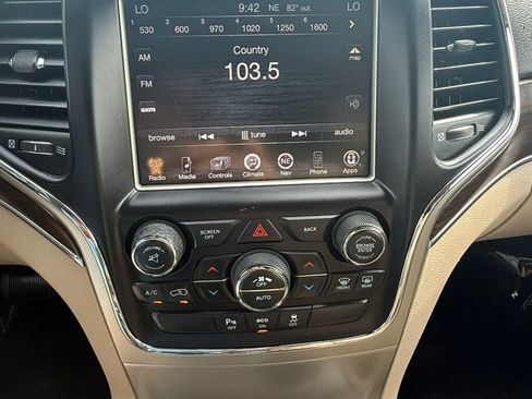 Used 2014 Jeep Grand Cherokee Limited AWD/4WD image 32