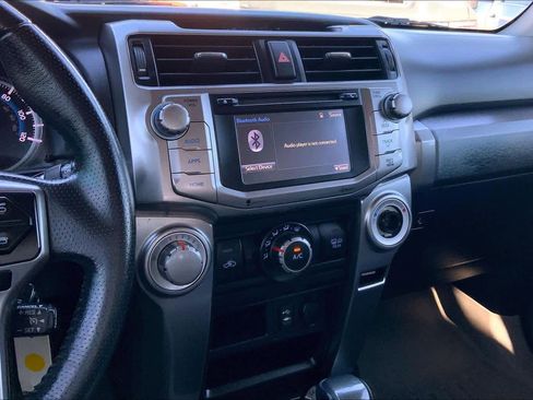 Used 2014 Toyota 4Runner SR5 image 6