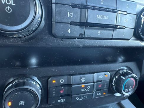 Used 2020 Ford F150 XLT w/ Equipment Group 302A Luxury AWD/4WD image 19