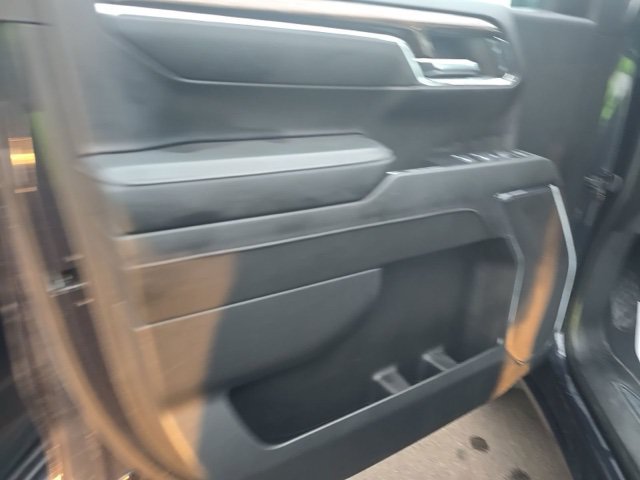 Used 2024 Chevrolet Silverado 1500 LT AWD/4WD image 15