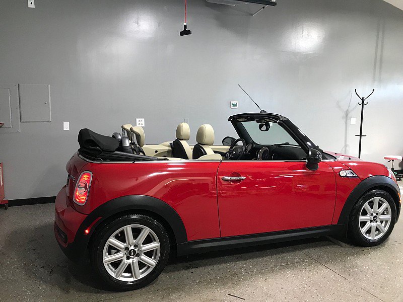 Used 2013 MINI Cooper S w/ Technology Pkg 2 FWD image 5